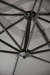 Parasol cuadrado de aluminio y acero Cantiliver